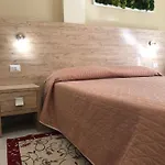 فندق Hotel Centrale كوارتو سانتيلينا