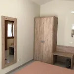 Hotel Centrale كوارتو سانتيلينا