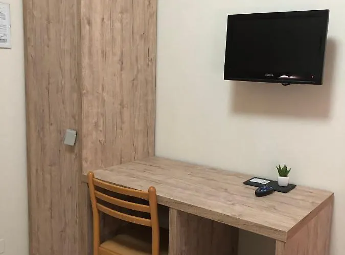 Hotel Centrale Szálloda 2*