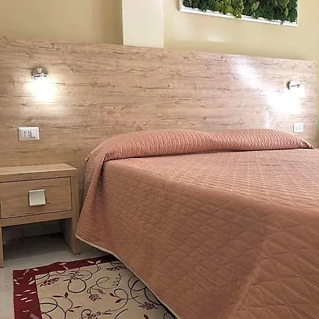Hotel Centrale Ξενοδοχείο 2*