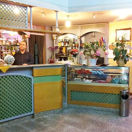 מלון Hotel Centrale 2*