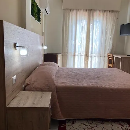 Hotel Centrale מלון Quartu SantʼElena